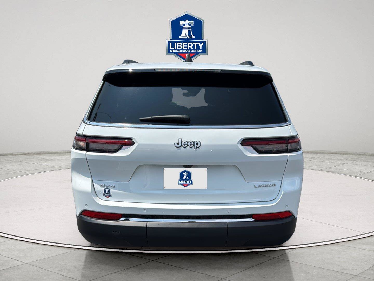 New 2026 Jeep Grand Cherokee L Laredo AWD/4WD image 9