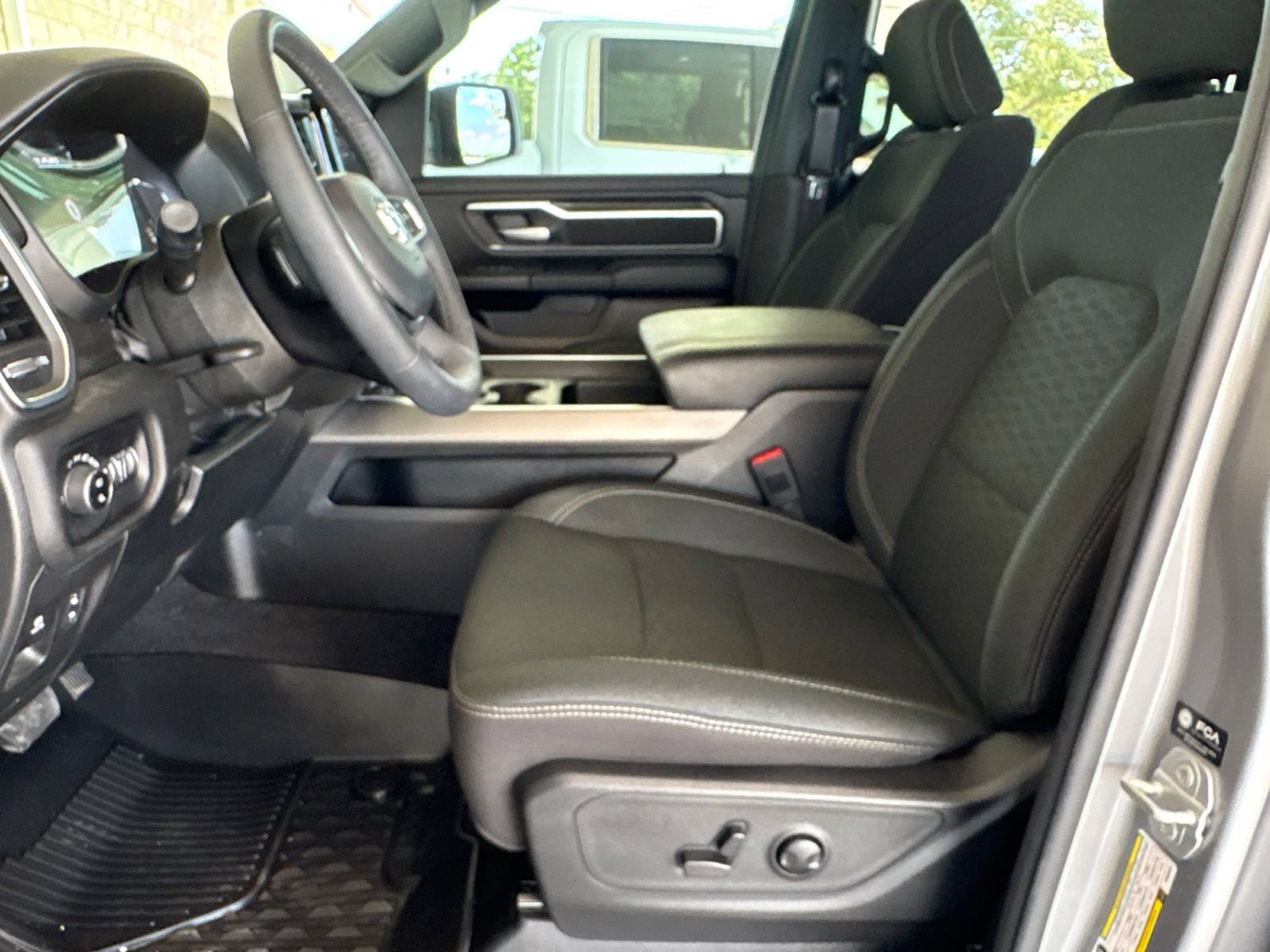 Used 2025 RAM 1500 Lone Star AWD/4WD image 14