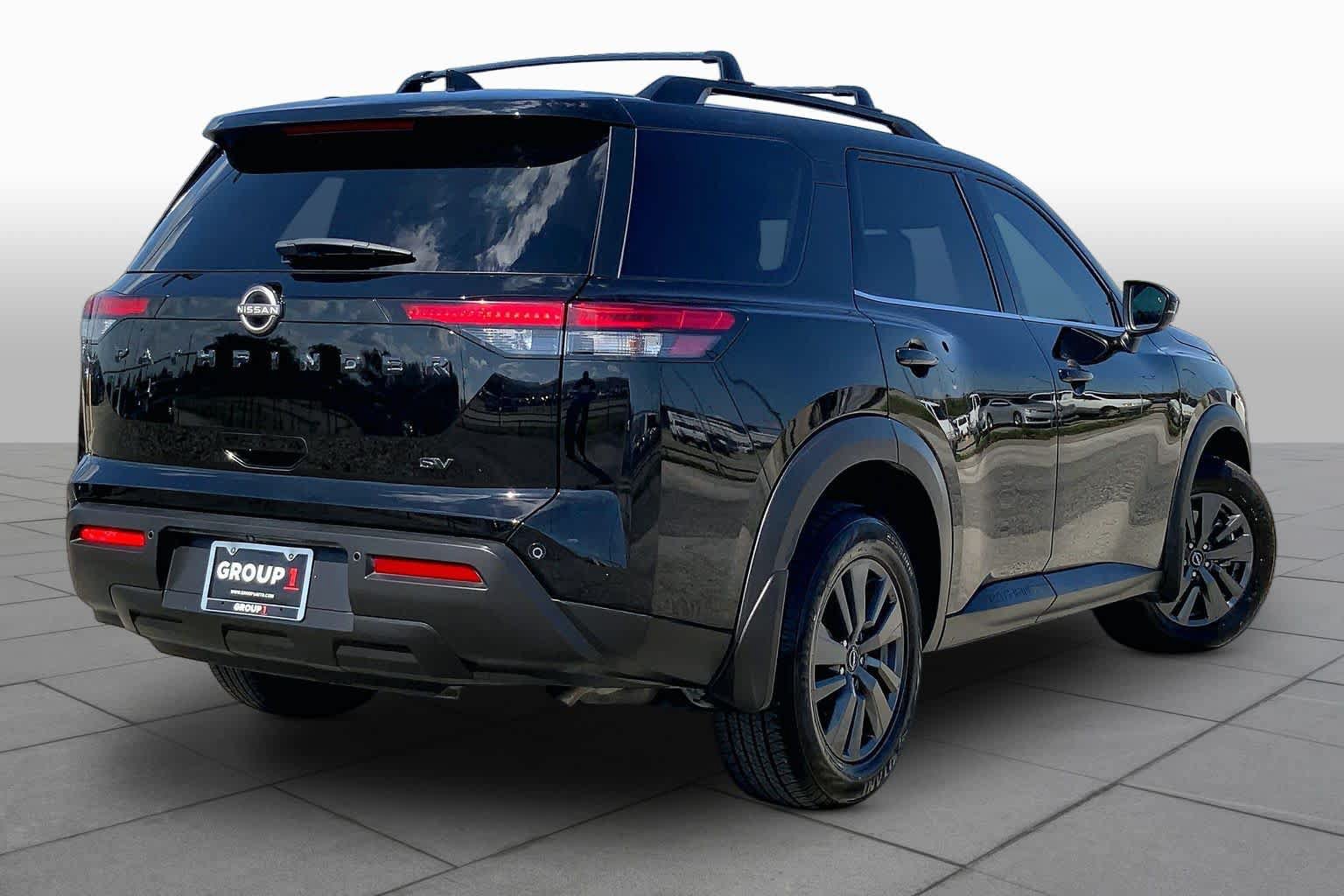 Used 2022 Nissan Pathfinder SV FWD image 13