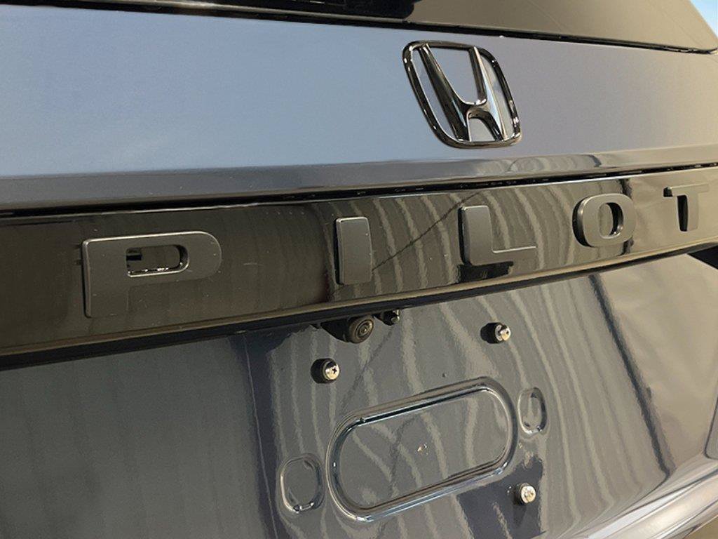 New 2026 Honda Pilot Touring image 9