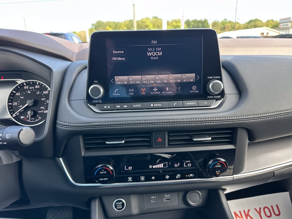 Used 2023 Nissan Rogue SV AWD/4WD image 19