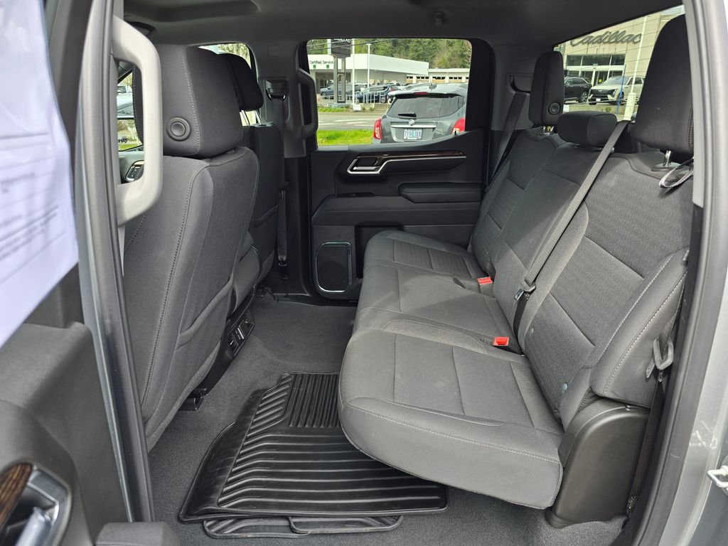 Used 2025 GMC Sierra 1500 SLE AWD/4WD image 17