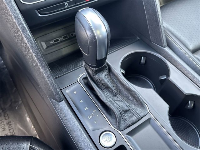 Used 2020 Volkswagen Atlas Cross Sport SE w/ Panoramic Sunroof Package image 29