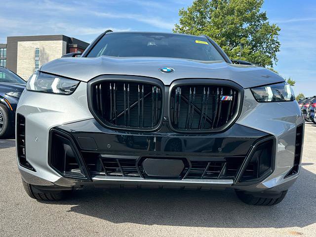 New 2026 BMW X5 M60i image 2