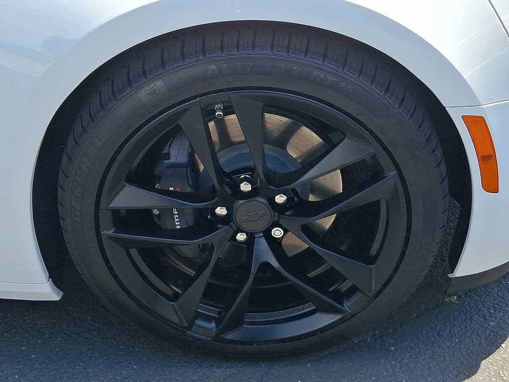 Certified 2023 Chevrolet Camaro LT w/ Technology Package RWD image 8