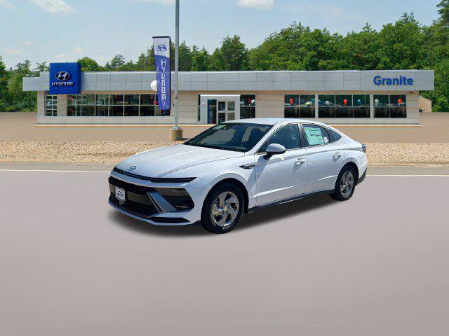 New 2026 Hyundai Sonata SE FWD image 2