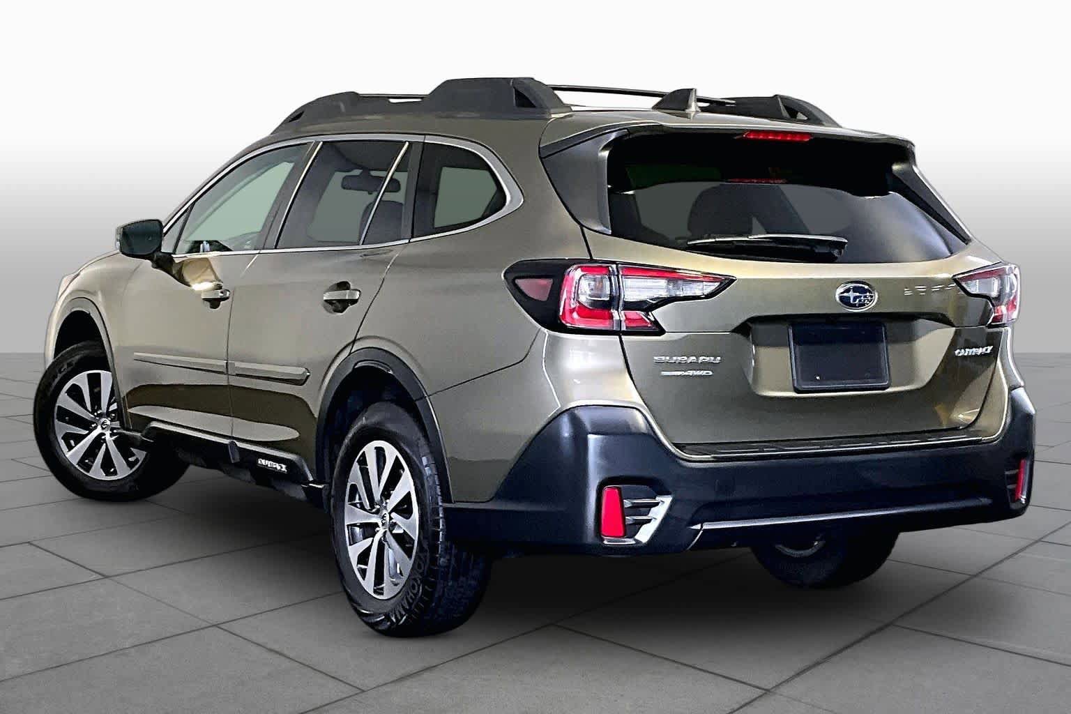 Used 2022 Subaru Outback Premium AWD/4WD image 12