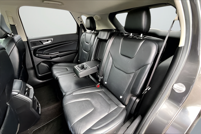 Used 2016 Ford Edge Titanium AWD/4WD image 19