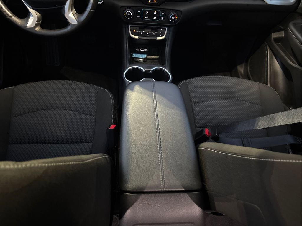 Used 2023 GMC Terrain SLE image 19