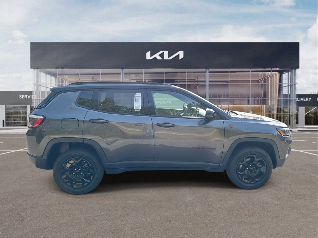 Used 2023 Jeep Compass Trailhawk image 9