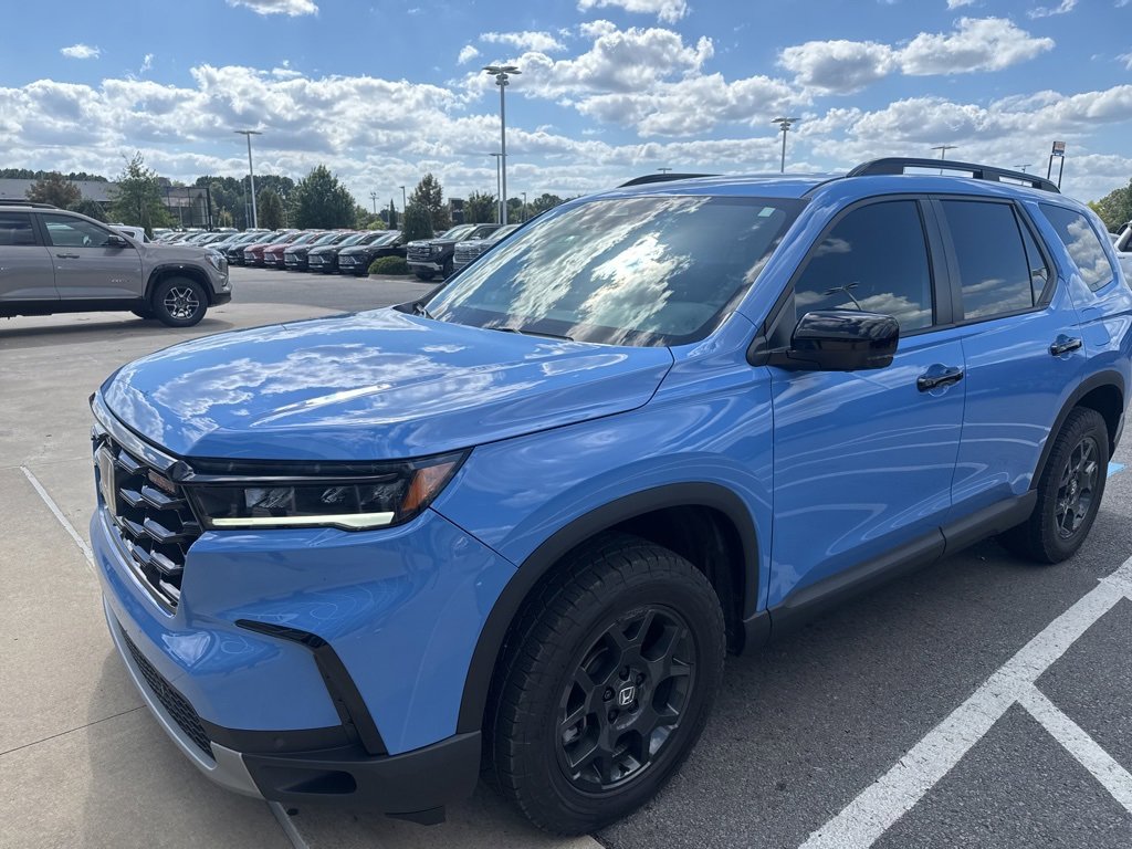 Used 2025 Honda Pilot TrailSport