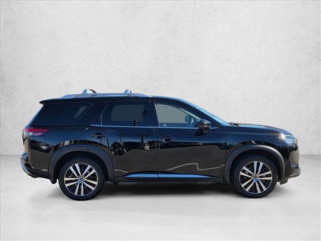 Used 2024 Nissan Pathfinder Platinum w/ Cargo Package AWD/4WD video 4