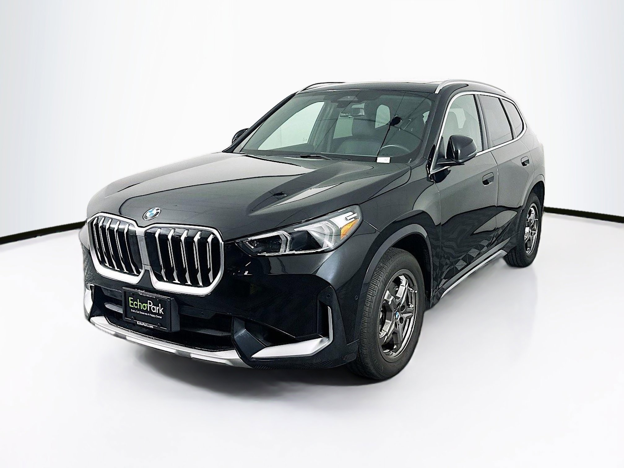 Used 2025 BMW X1 xDrive28i image 3