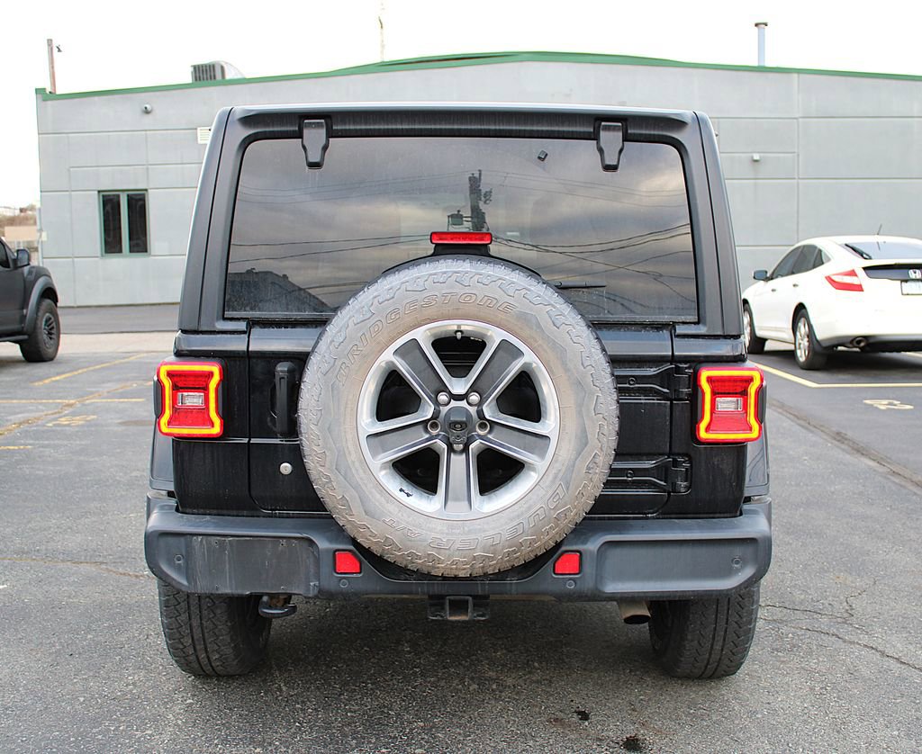 Used 2018 Jeep Wrangler Unlimited Sahara w/ Dual Top Group image 8