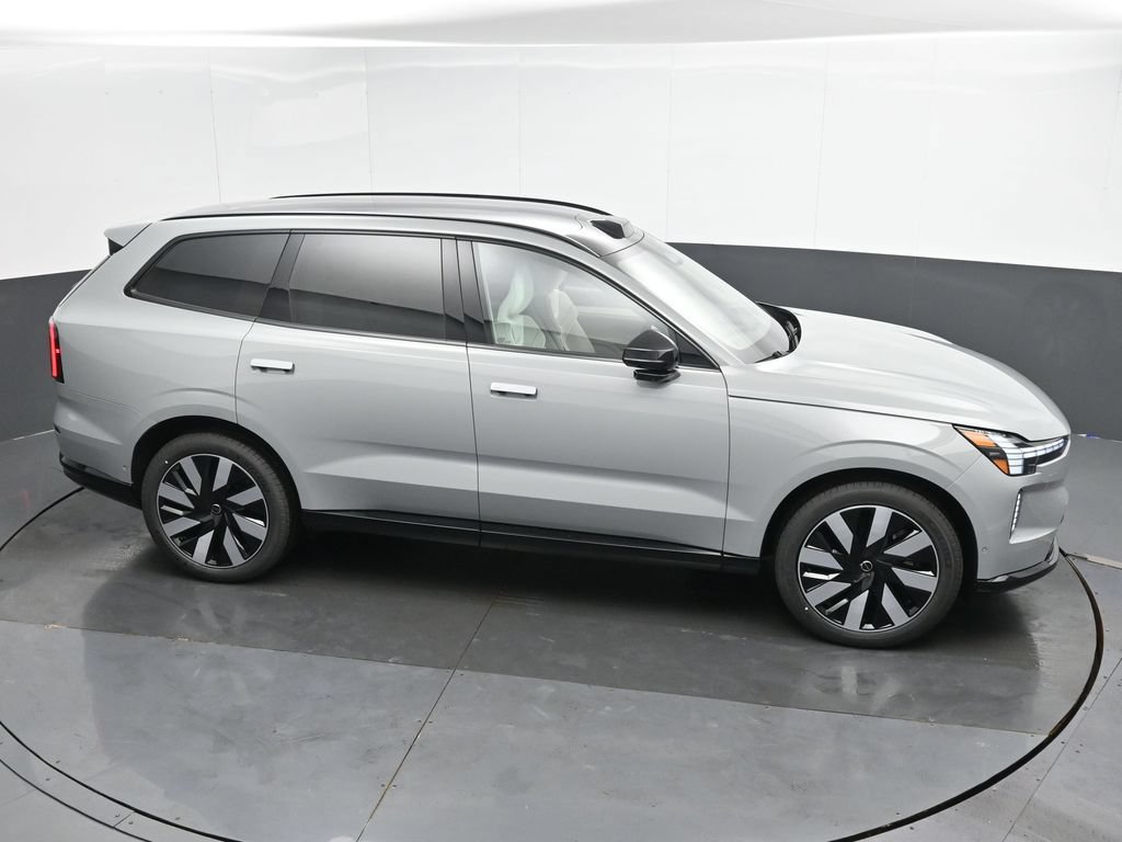 Used 2025 Volvo EX90 Ultra AWD/4WD image 34