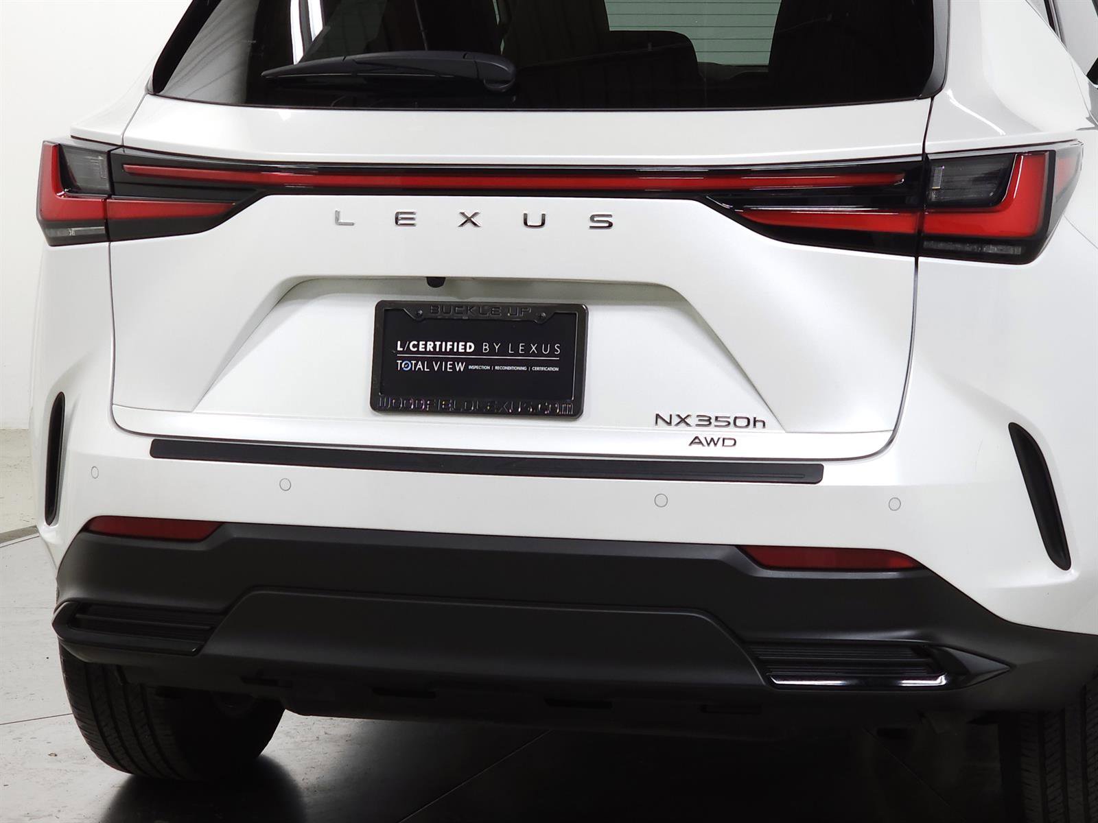 Used 2025 Lexus NX 350h AWD w/ Accessory Package (2T) image 9