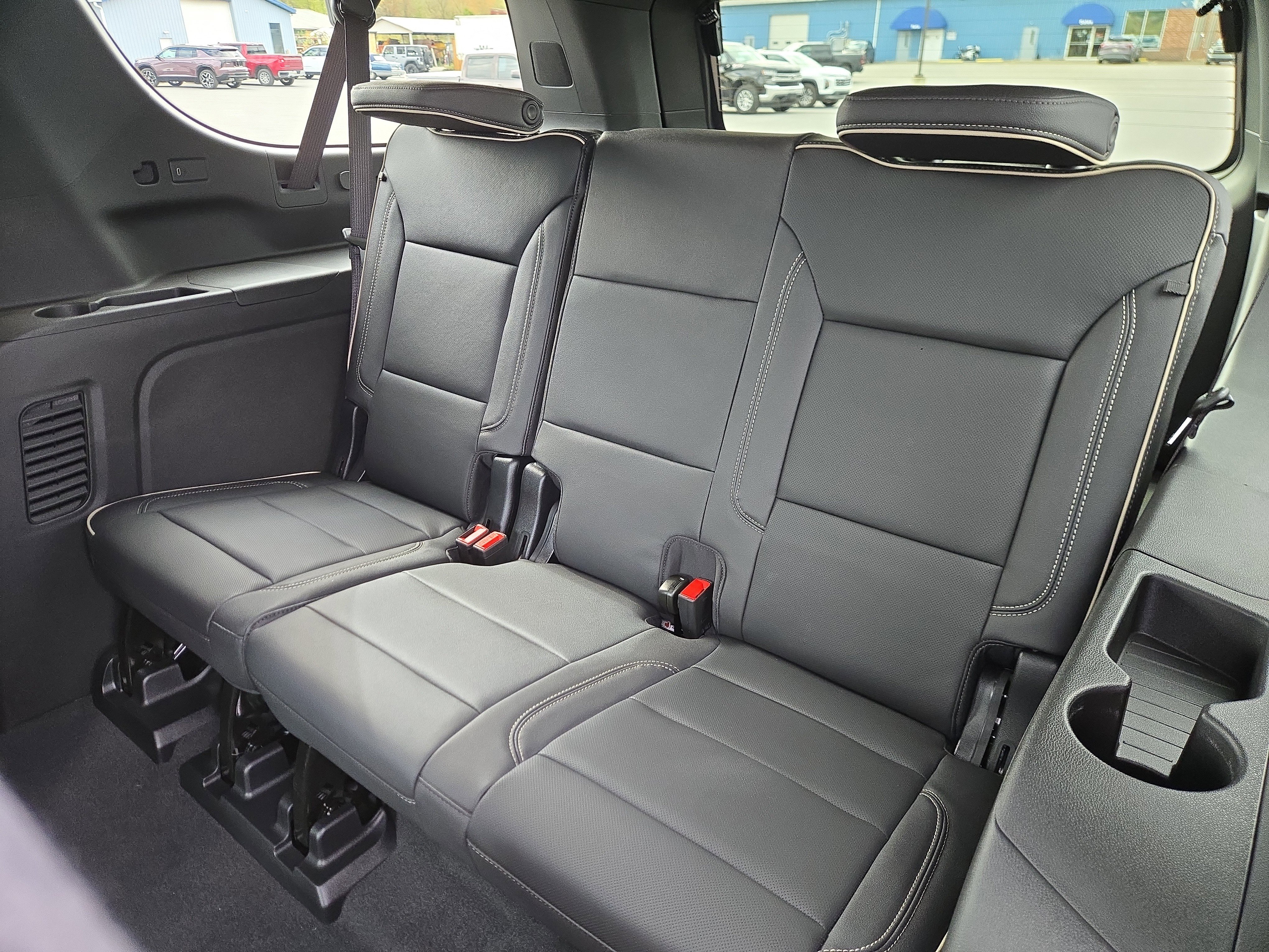 New 2026 Chevrolet Suburban Premier image 14