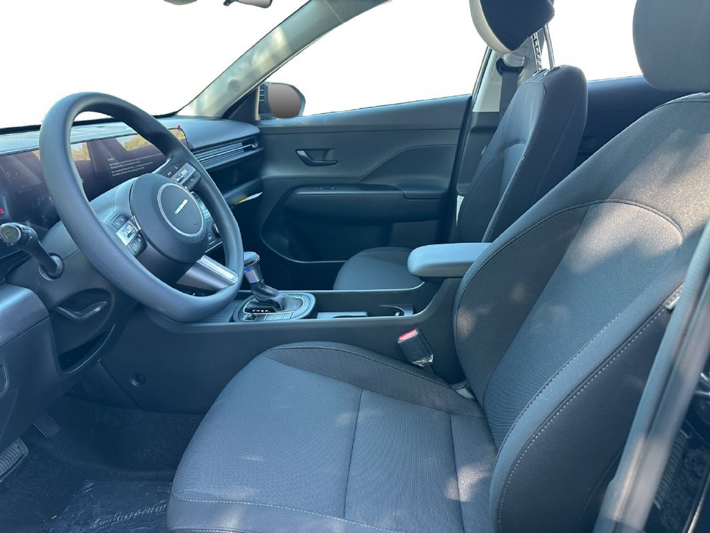 New 2027 Hyundai Kona SE FWD image 11