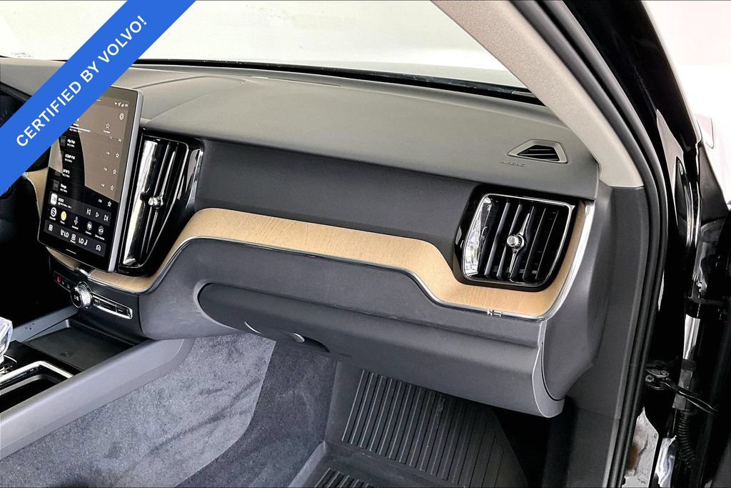 Used 2026 Volvo XC60 B5 Plus AWD/4WD image 19