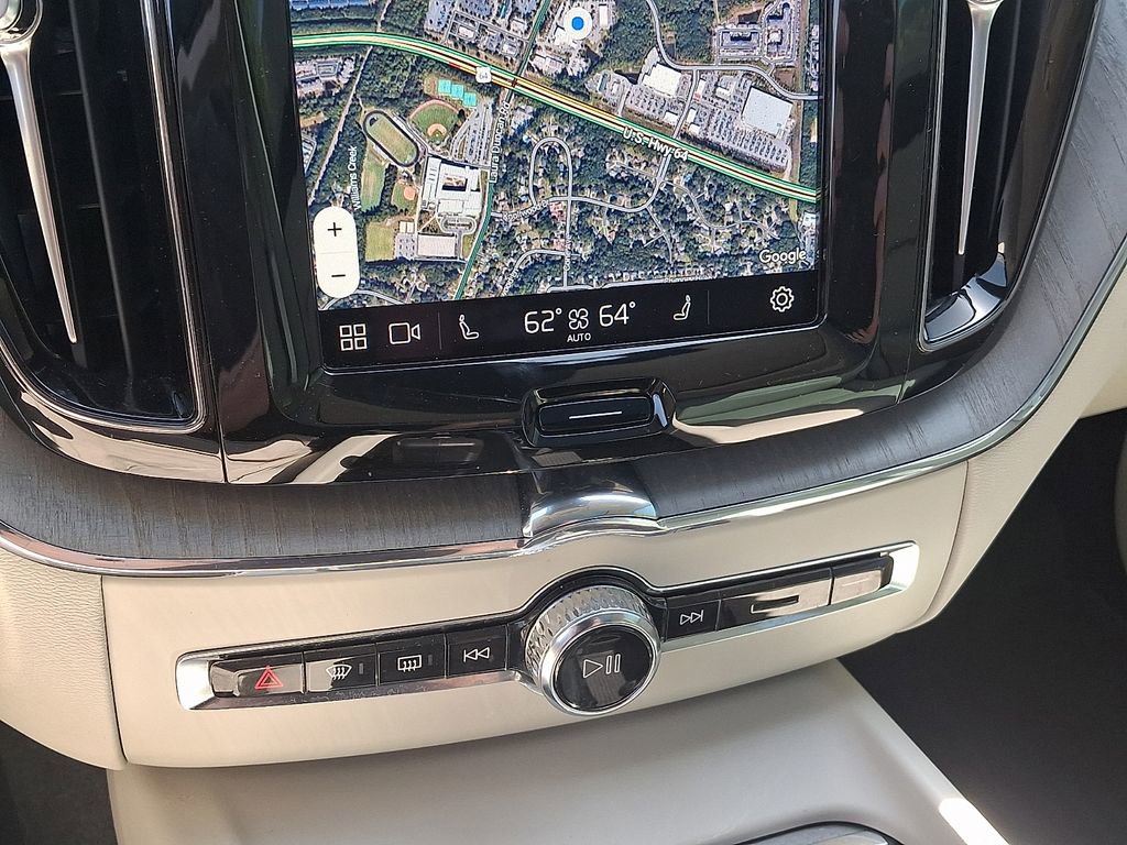 Used 2024 Volvo XC60 B5 Plus w/ Protection Package Premier image 16