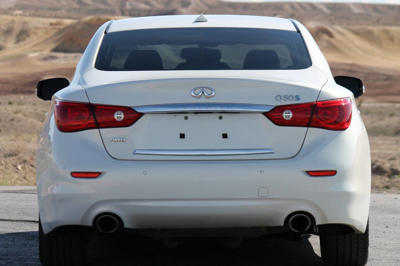 Used 2014 INFINITI Q50 Hybrid AWD w/ Deluxe Technology Package image 7