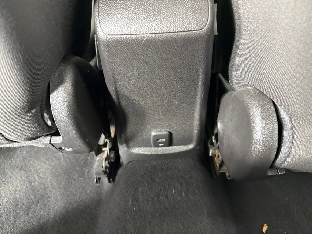 Used 2017 Chevrolet Cruze LT w/ LT Convenience Package FWD image 31