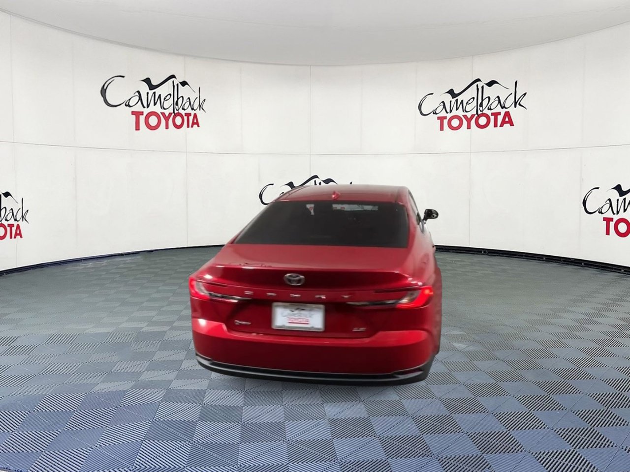 Used 2025 Toyota Camry LE w/ Convenience Package FWD image 9
