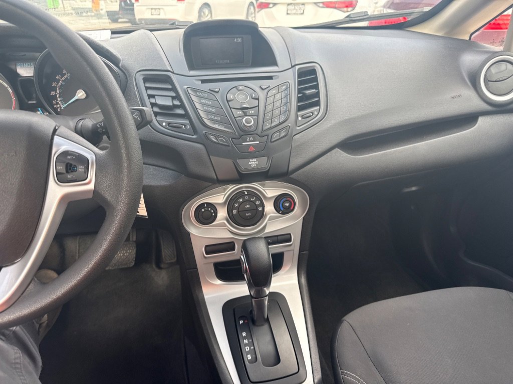 Used 2018 Ford Fiesta SE image 14