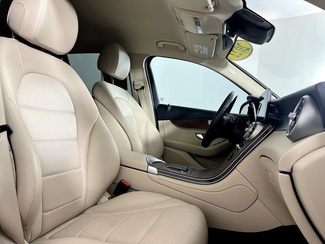Used 2022 Mercedes-Benz GLC 300 GLC 300 image 26