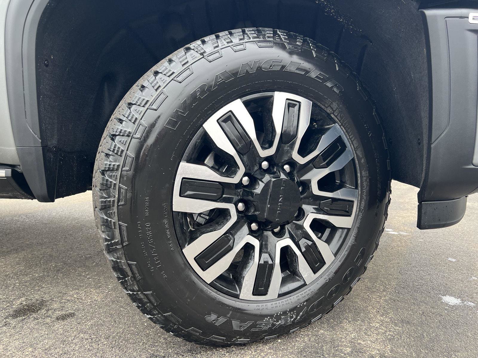 New 2026 GMC Sierra 2500 Denali Ultimate image 2