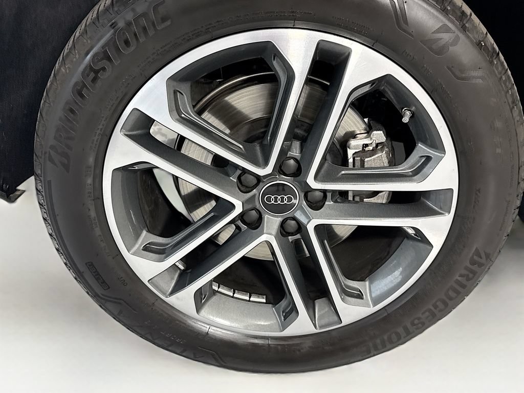 Certified 2025 Audi Q5 Premium w/ Premium Plus AWD/4WD image 33