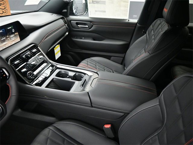 New 2025 Nissan Armada PRO-4X w/ Pro-4X Premium Package image 18