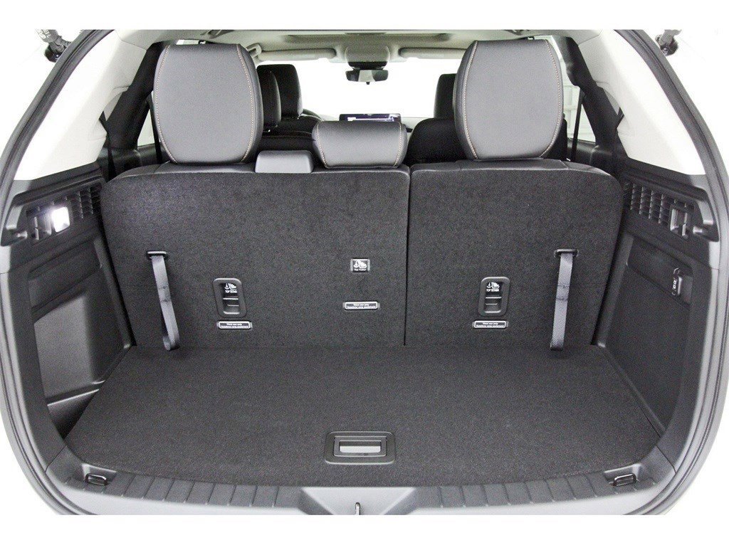 Certified 2025 MAZDA CX-90 3.3 Turbo w/ Preferred Package image 7