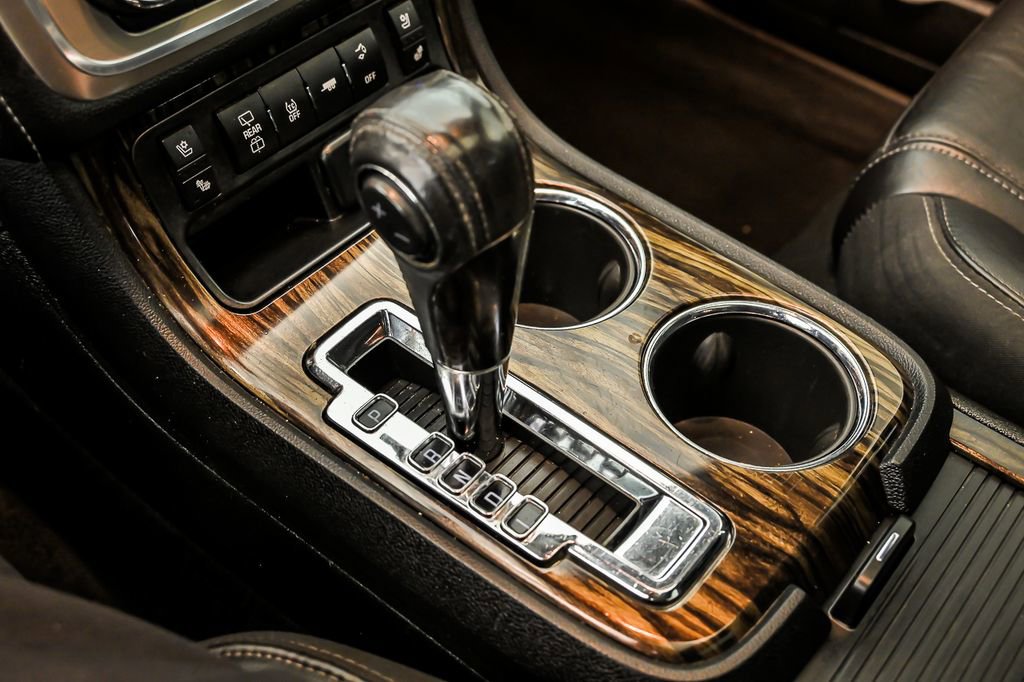 Used 2015 GMC Acadia Denali image 26