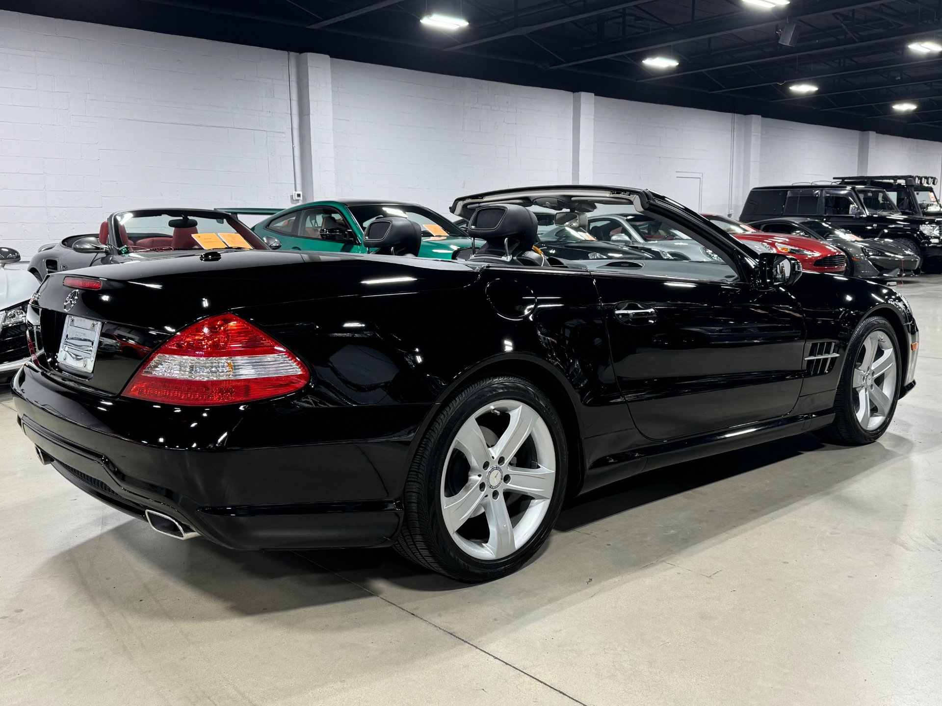 Used 2009 Mercedes-Benz SL 550 image 6