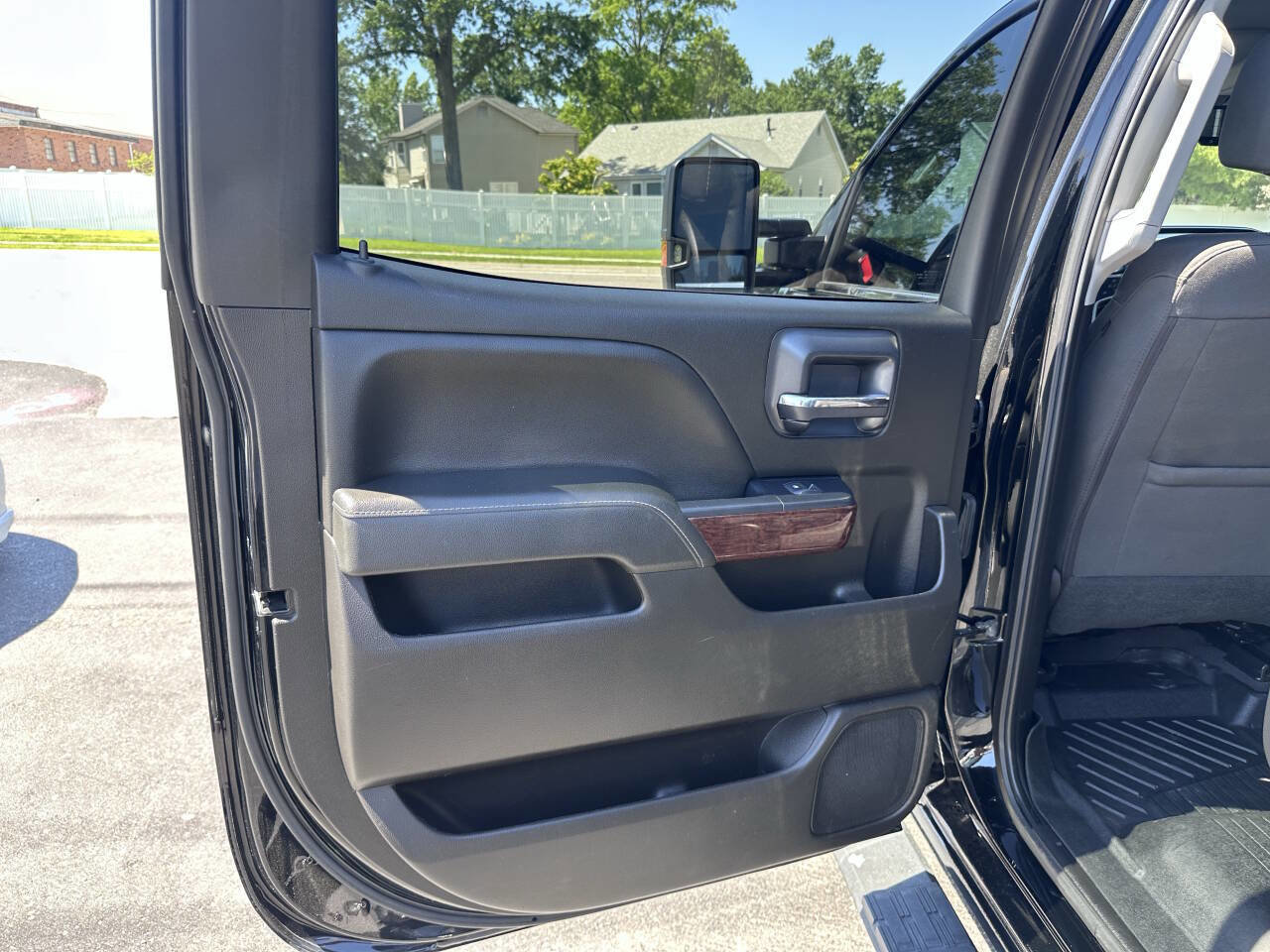 Used 2019 GMC Sierra 2500 SLE w/ SLE Preferred Package AWD/4WD image 21
