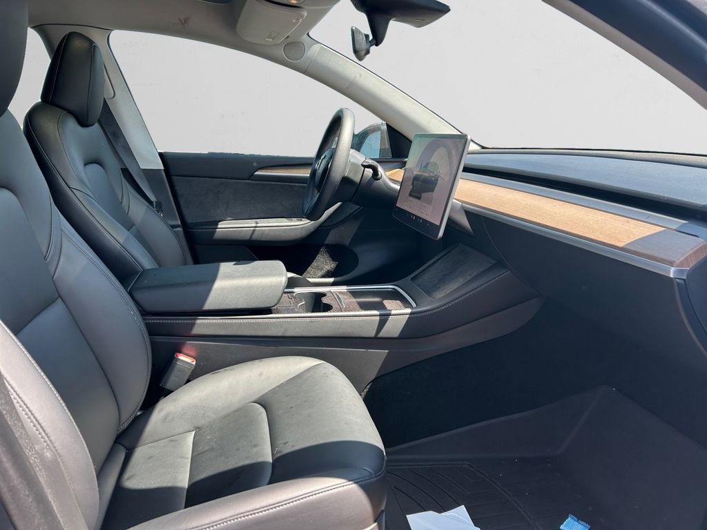 Used 2023 Tesla Model Y Long Range AWD/4WD image 16