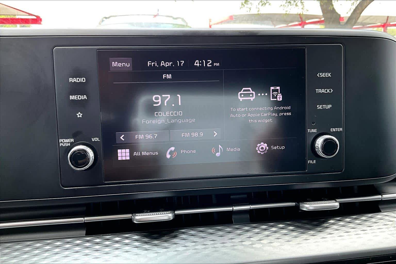 Used 2023 Kia Carnival LX FWD image 31