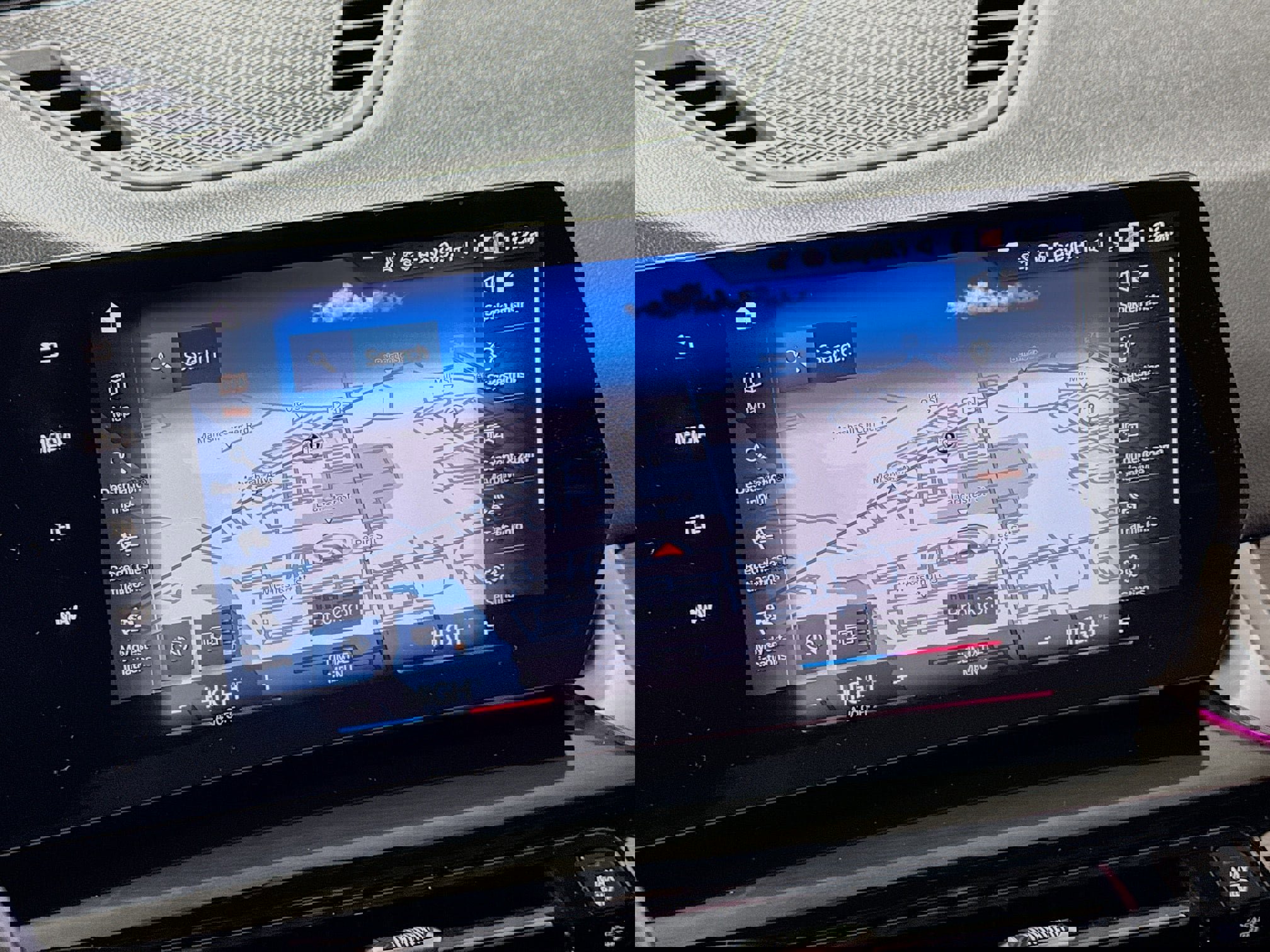 Used 2023 BMW X1 xDrive28i AWD/4WD image 2