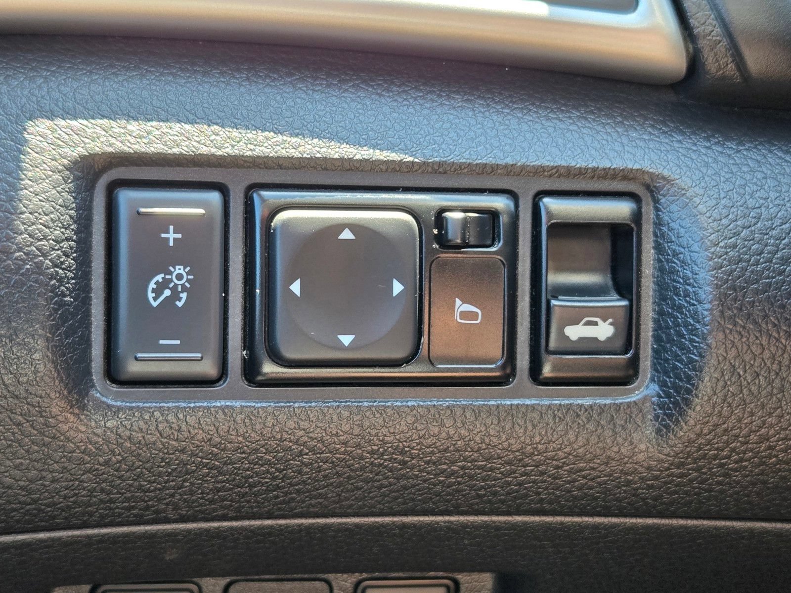 Used 2019 Nissan Sentra SV w/ Special Edition Package FWD image 29