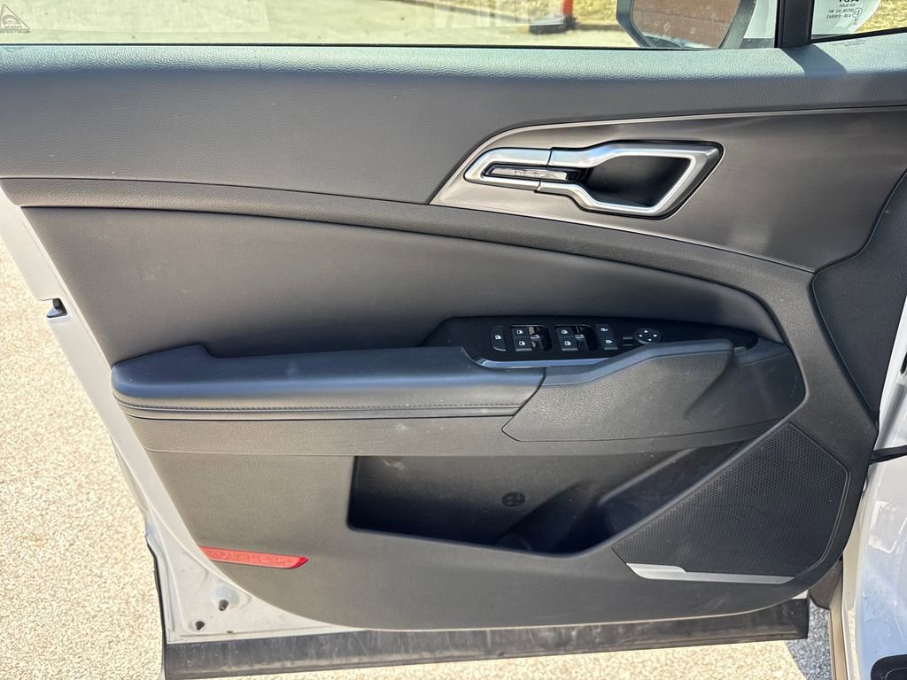 Used 2023 Kia Sportage EX FWD image 13