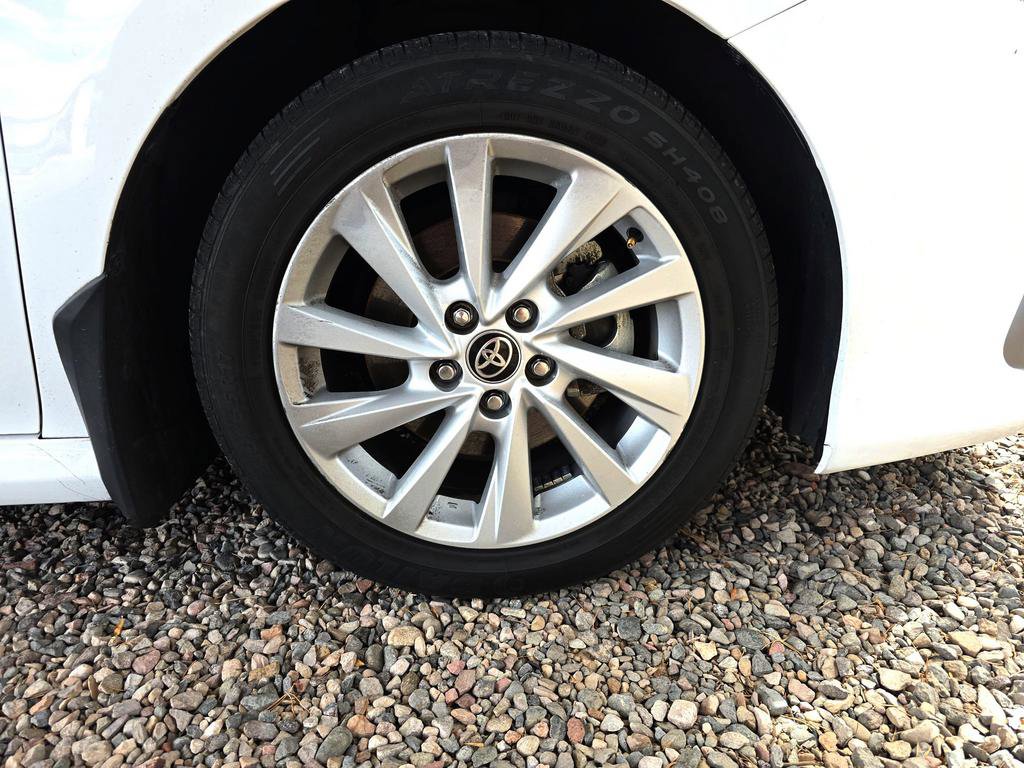 Used 2021 Toyota Camry LE image 35