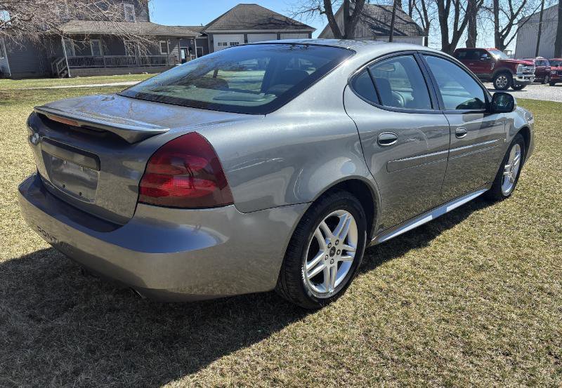 Used 2007 Pontiac Grand Prix w/ Preferred Package FWD image 7