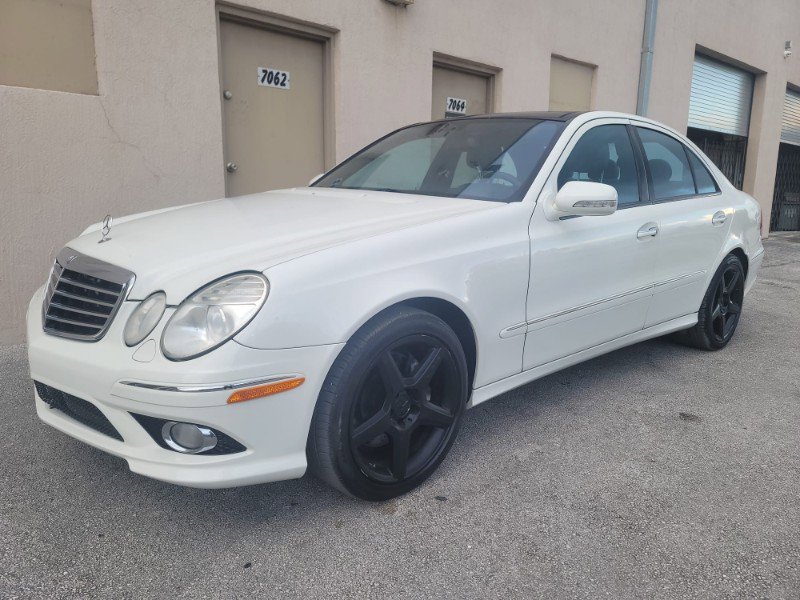 Used 2009 Mercedes-Benz E 550 Sedan image 9