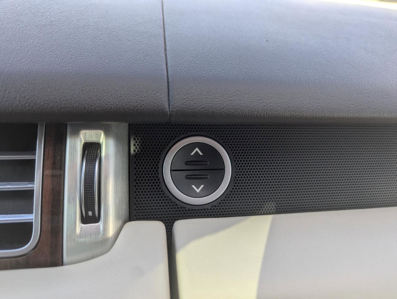 Used 2016 Land Rover Range Rover Supercharged image 24