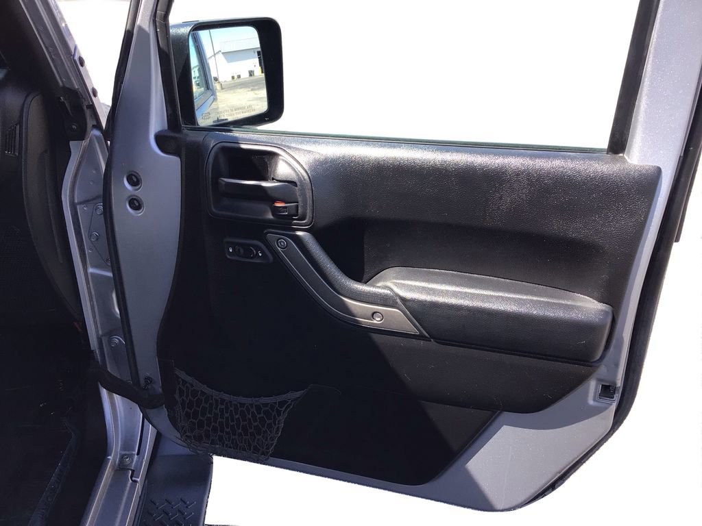 Used 2014 Jeep Wrangler Unlimited Sport w/ Quick Order Package 24S AWD/4WD image 20