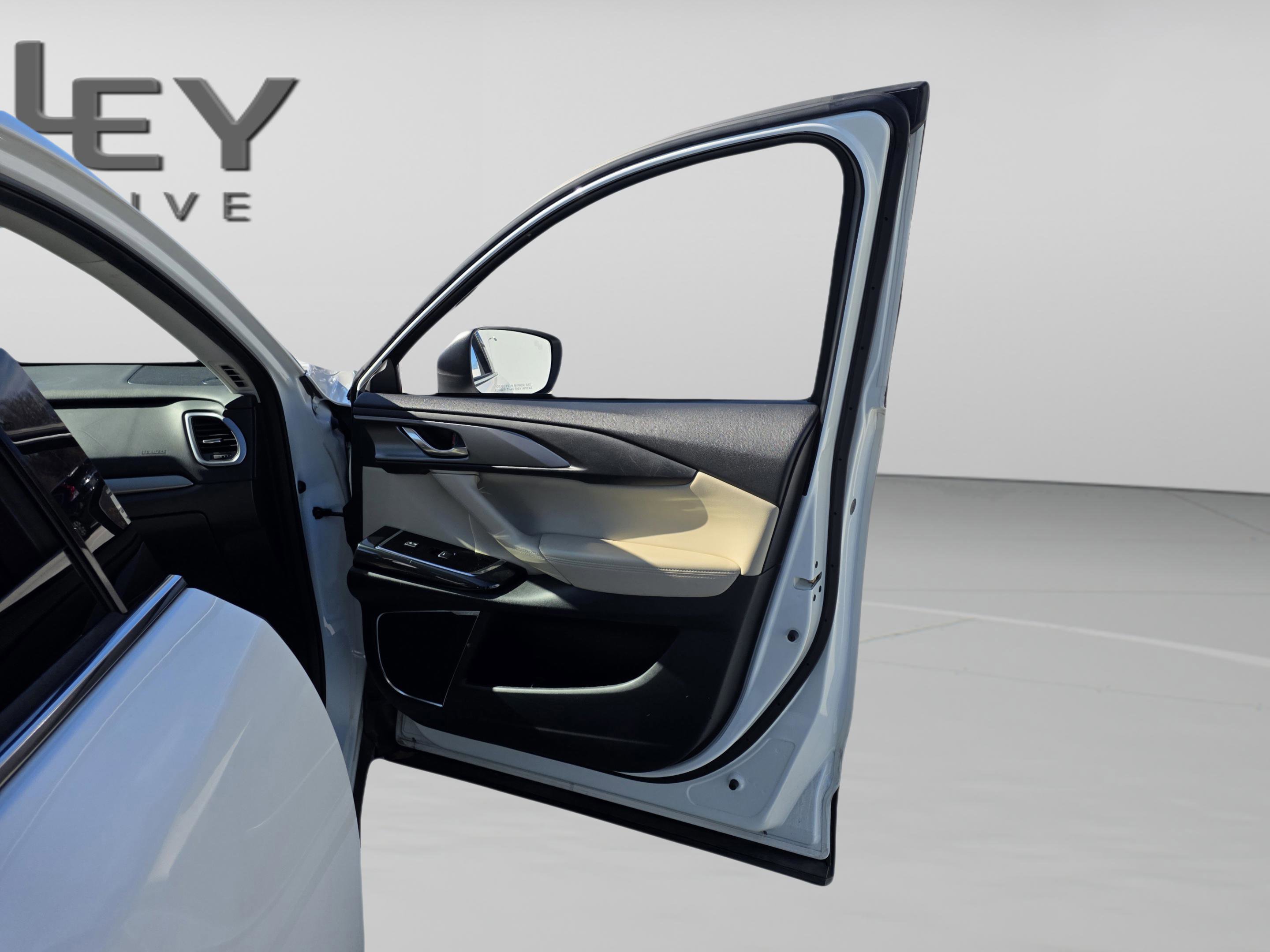 Used 2019 MAZDA CX-9 Touring w/ Touring Premium Package image 30