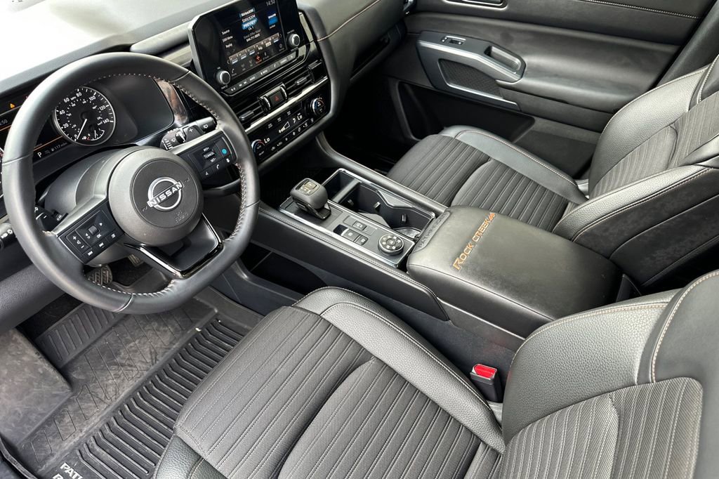 Used 2025 Nissan Pathfinder Rock Creek image 10
