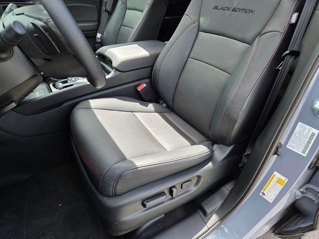 Used 2025 Honda Passport Black Edition image 6