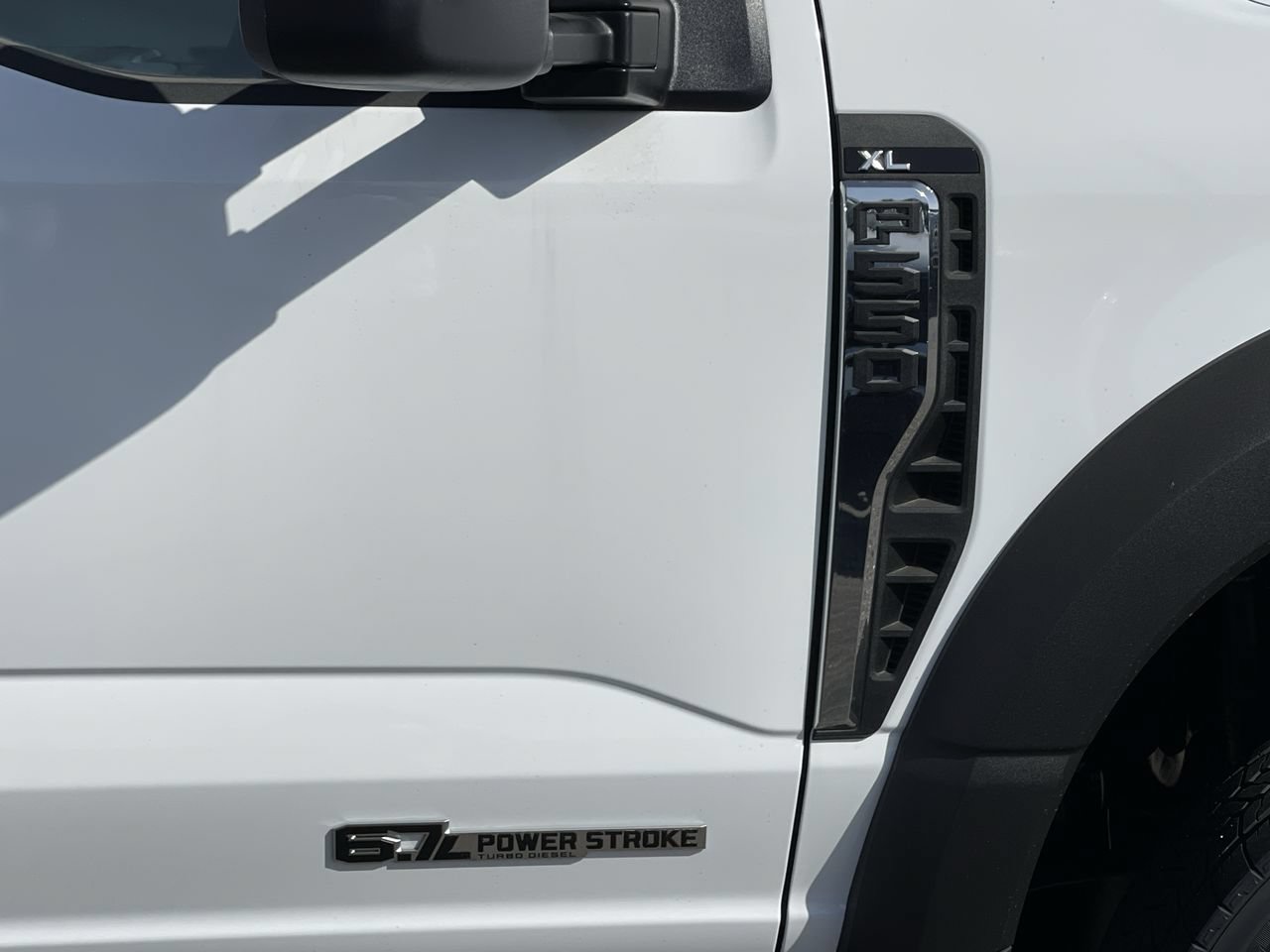 New 2025 Ford F550 2WD Regular Cab Super Duty image 8